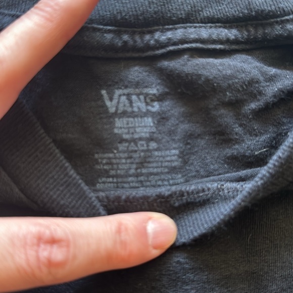 Men’s size medium Vans tee - Picture 2 of 4